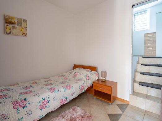 Lola 2 Apartment *